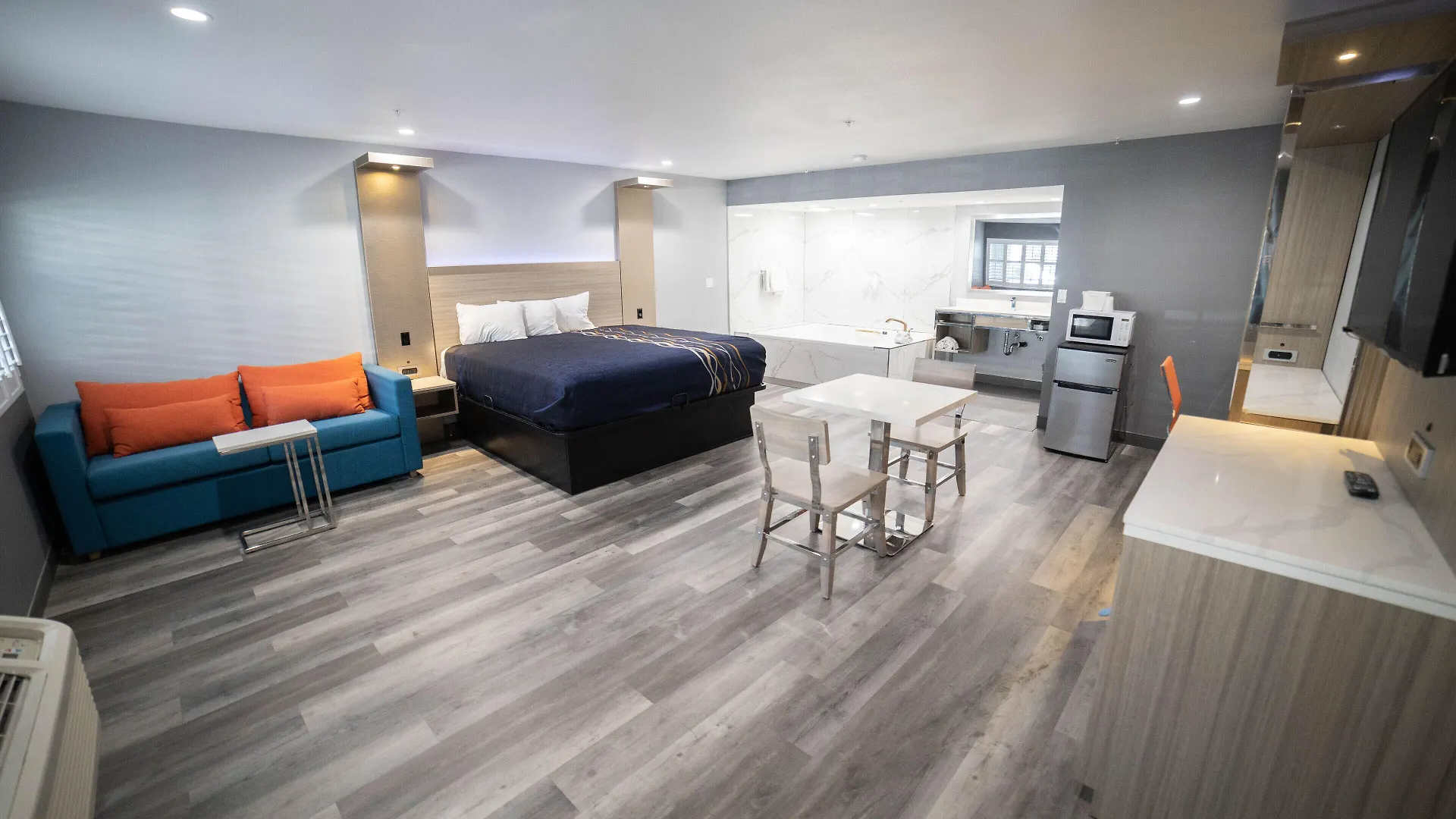 Where to Stay Near Palm Park Ctr: 6 Budget Hotels in Whittier
